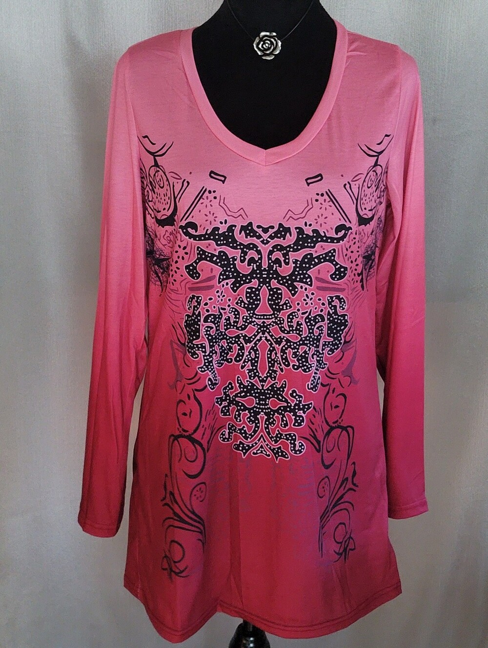 Women’s Pink Ombre V-Neck Long Sleeve Top with Graphic Print